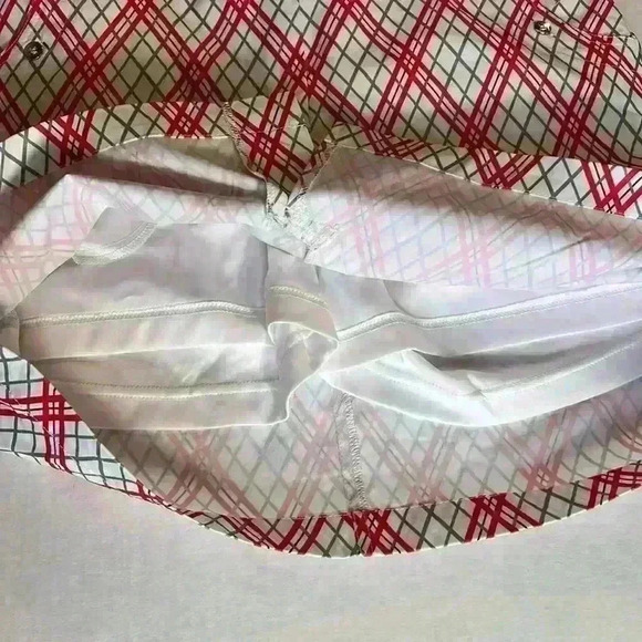 GG blue golf skirt with under shorts. Red plaid Size 10 NWT skirt - Picture 8 of 13